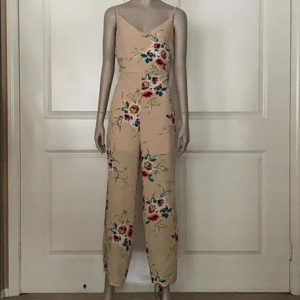 NWT Ecowish Slit Leg Floral V-Neck Jumpsuit